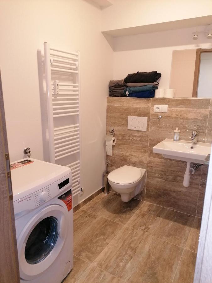 Brand New Studio Apartment #21 With Free Secure Parking In The Center Prague Exterior photo