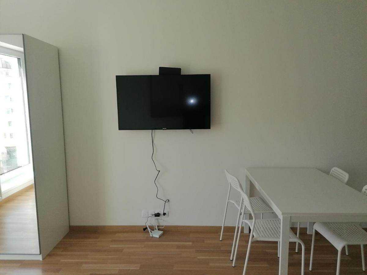 Brand New Studio Apartment #21 With Free Secure Parking In The Center Prague Exterior photo